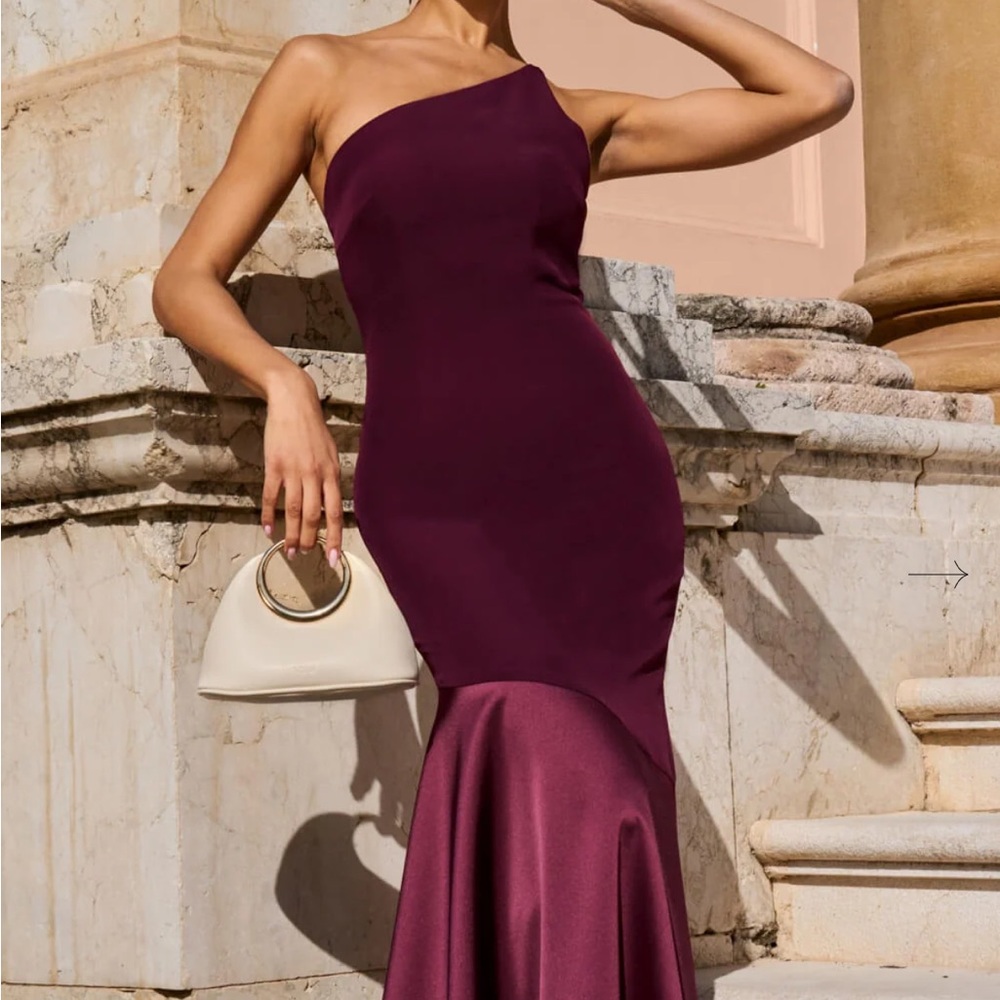 Verona Burgundy Dress